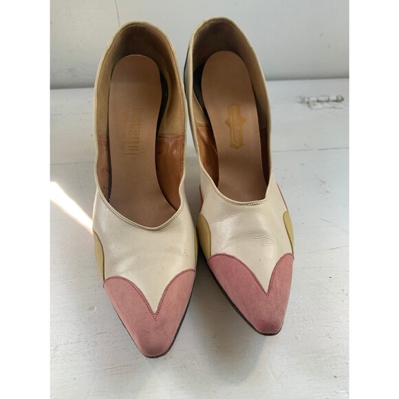 60s Off White Heels Pointy Toe 8 Narrow Vintage Midcentury Shoes Johansen - Picture 2 of 10